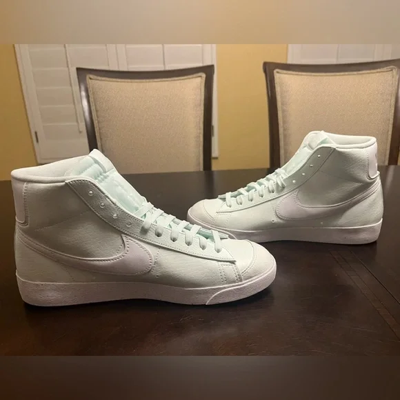 New Nike Blazer Mid 77 Barely Green Sneaker Shoes Size 10.5 - Picture 10 of 12
